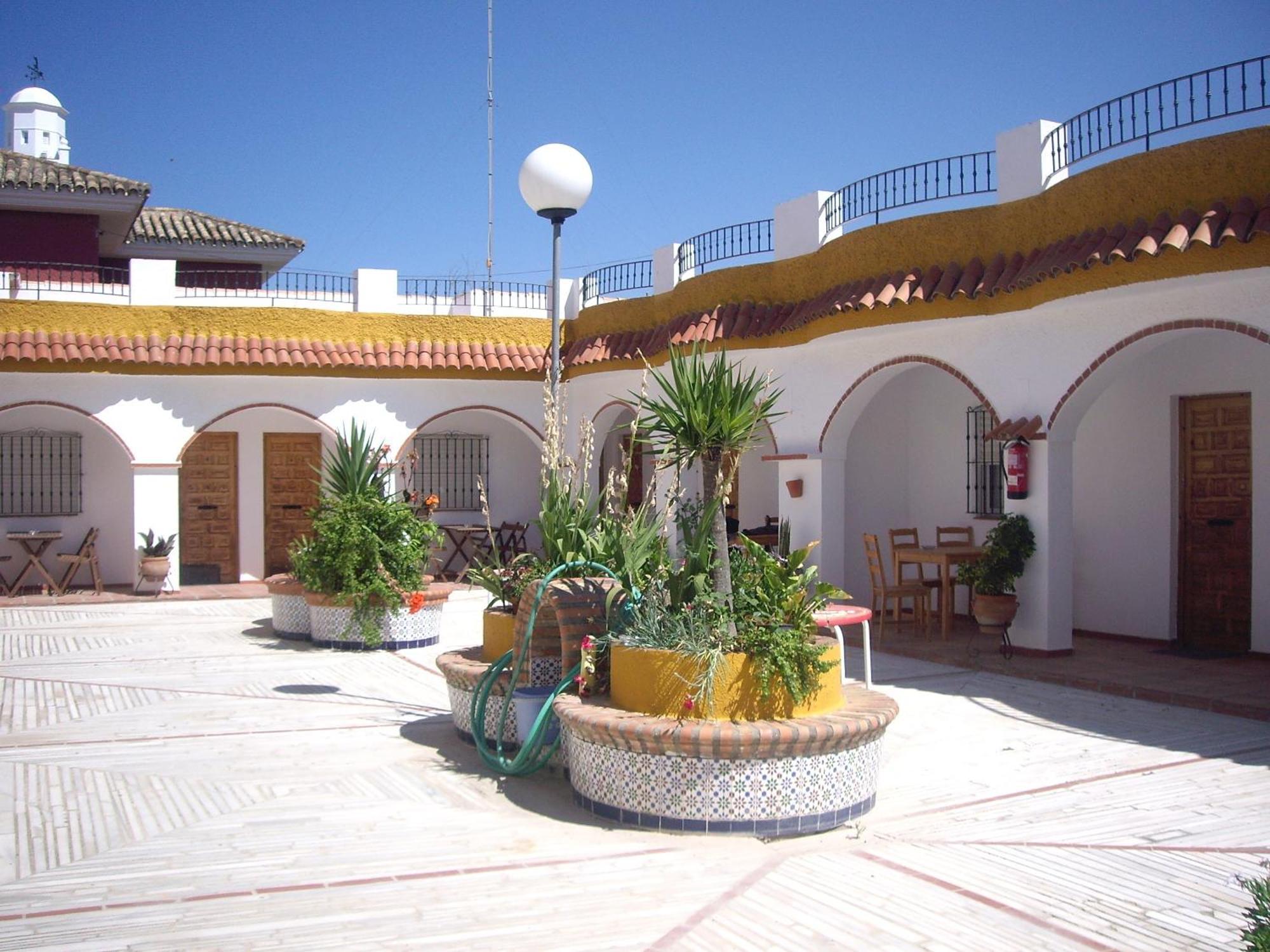 Hostal Mini Golf Los Canos De Meca Exterior foto