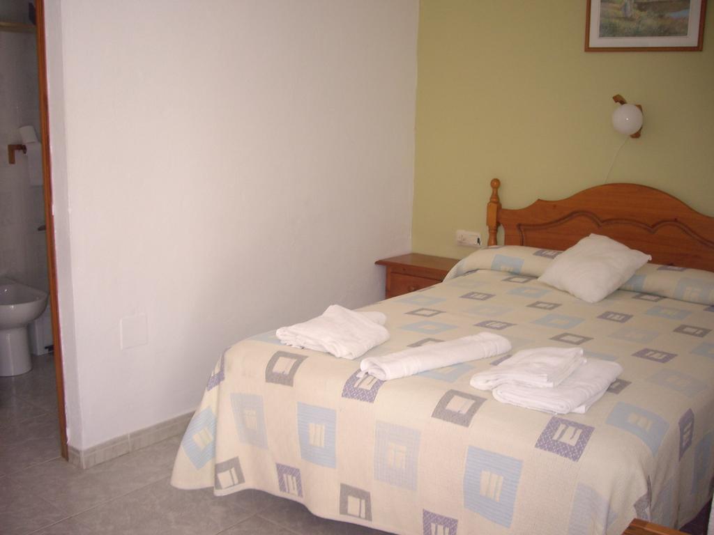 Hostal Mini Golf Los Canos De Meca Quarto foto